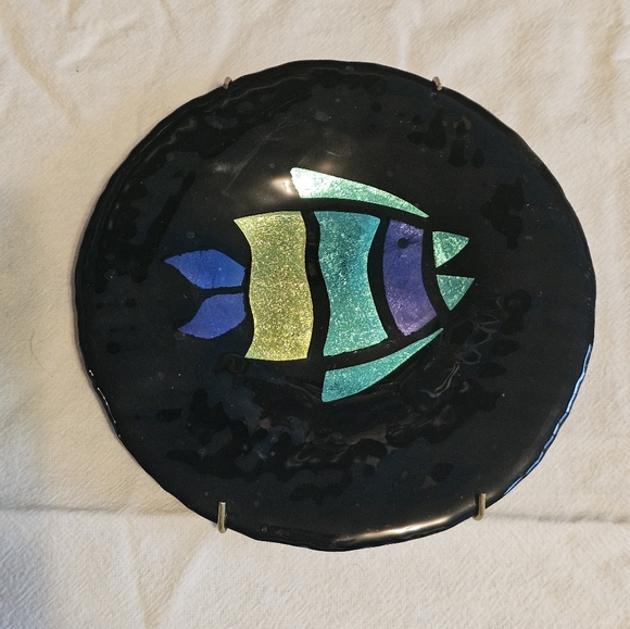 Gorgeous Fused Glass Fish Plate - Picture 2 of 3